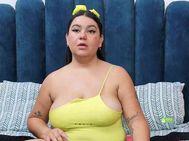 JadeGlow webcam