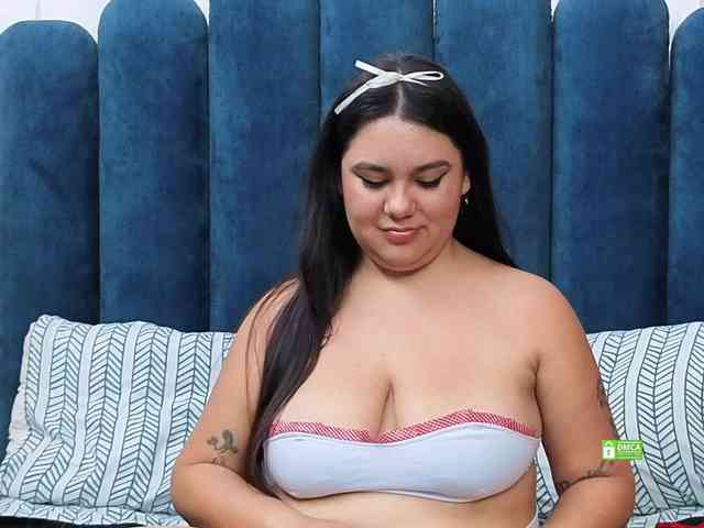 JadeGlow webcam