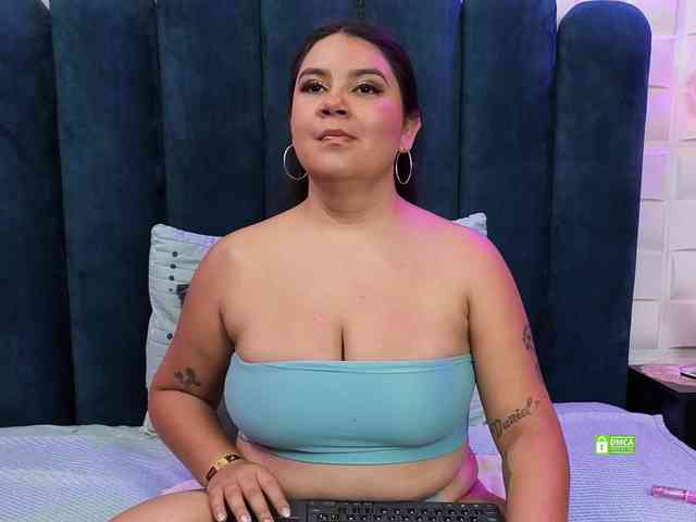 JadeGlow webcam
