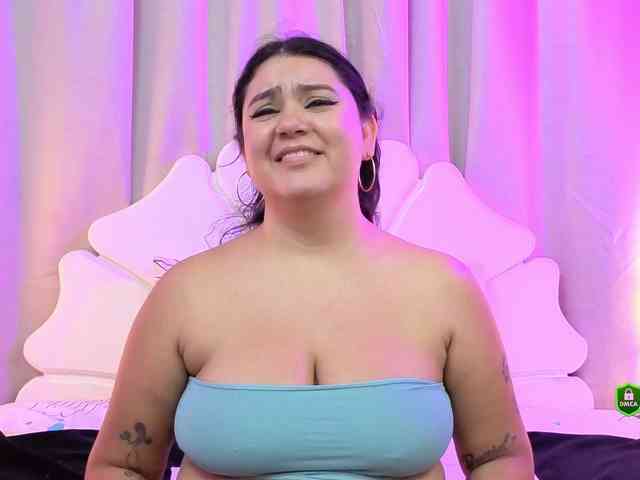 JadeGlow webcam