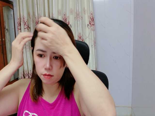 Lindahot69 live cam on BongaCams