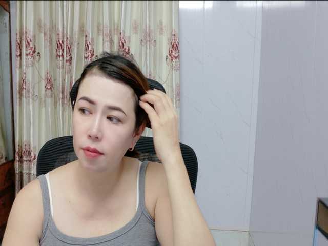 Lindahot69 live cam on BongaCams