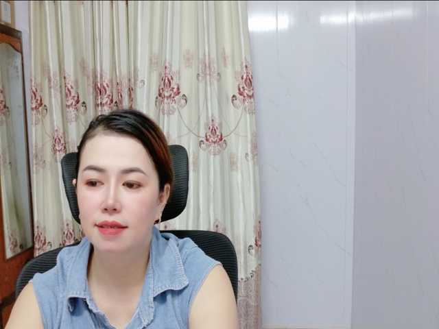 Lindahot69 live cam on BongaCams