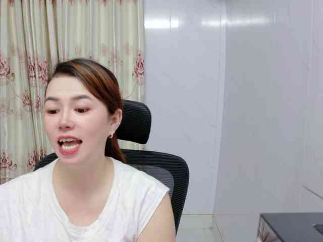 Lindahot69 webcam