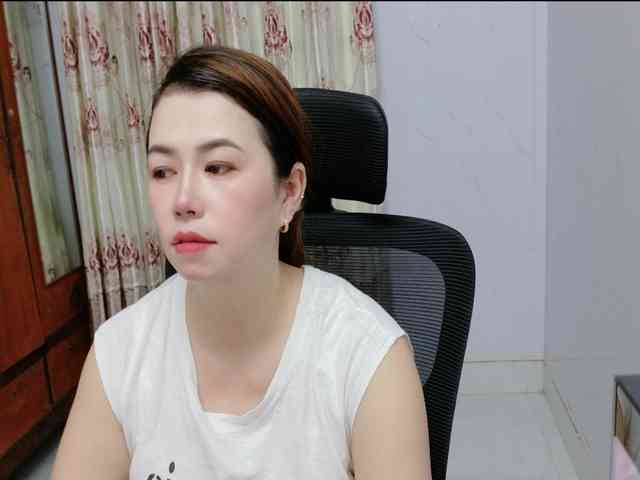 Lindahot69 webcam