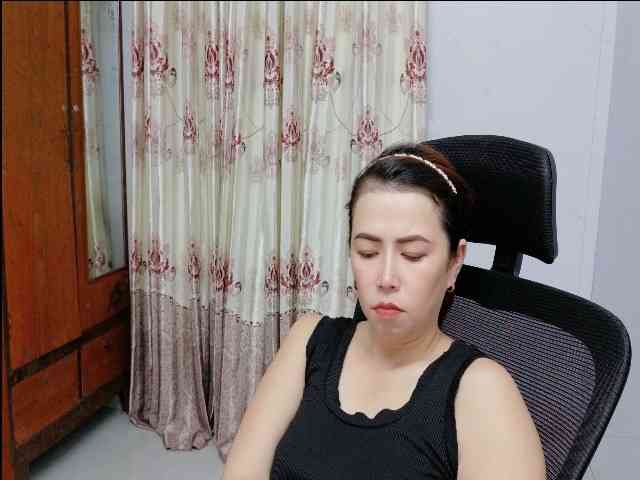 Lindahot69 webcam