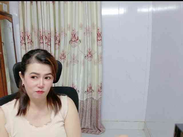 Lindahot69 webcam