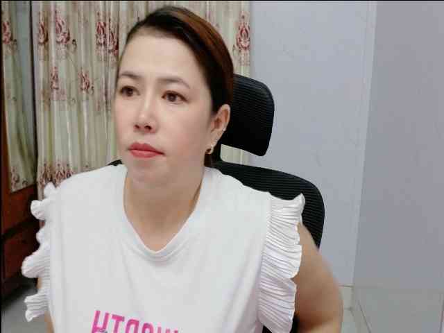 Lindahot69 webcam