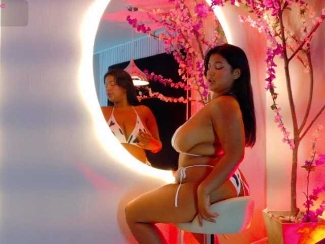 Danteandvioletecr live cam on BongaCams