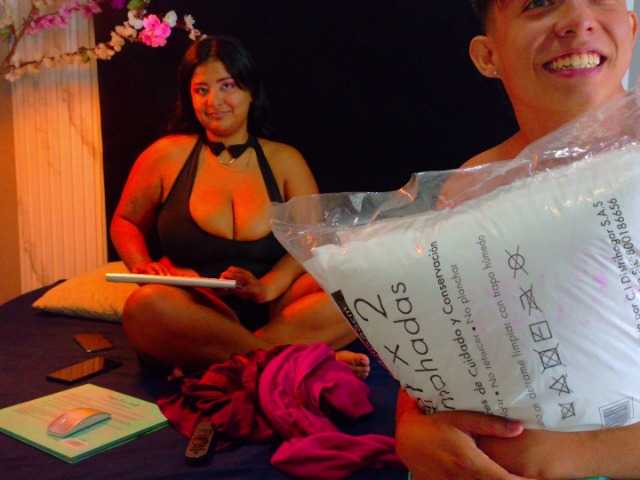 Danteandvioletecr live cam on BongaCams