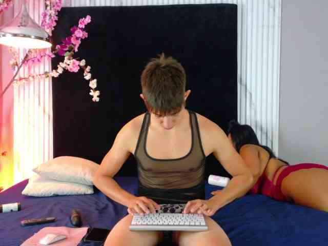 Danteandvioletecr webcam