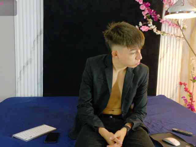 Modelo: Danteandvioletecr