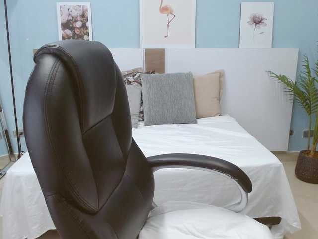 Sophia-hadid live cam on BongaCams