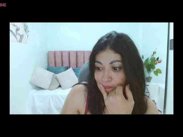 Sophia-hadid webcam