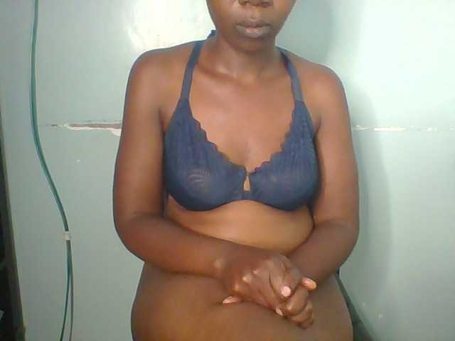 Creme-dall live cam on BongaCams