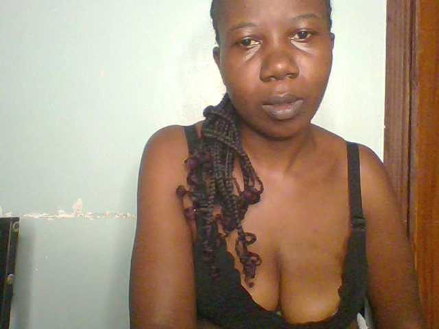 Creme-dall live cam on BongaCams