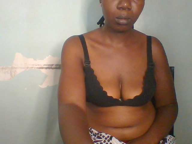 Creme-dall live cam on BongaCams