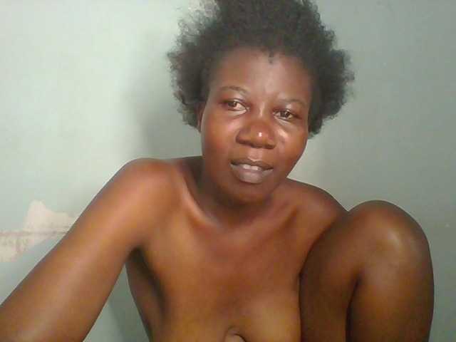 Creme-dall live cam on BongaCams