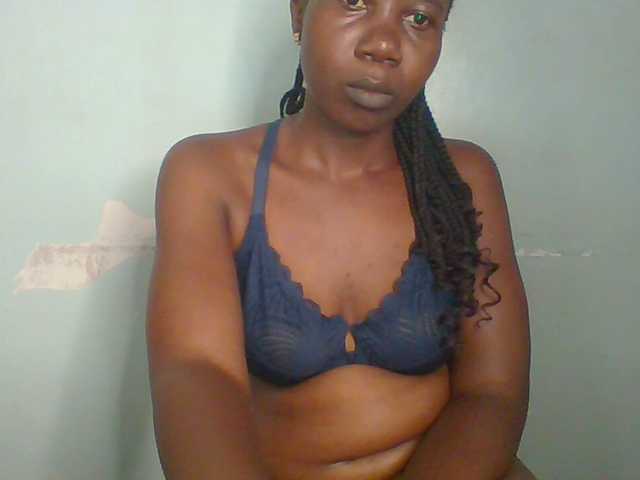Creme-dall live cam on BongaCams