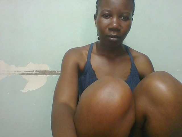 Creme-dall live cam on BongaCams