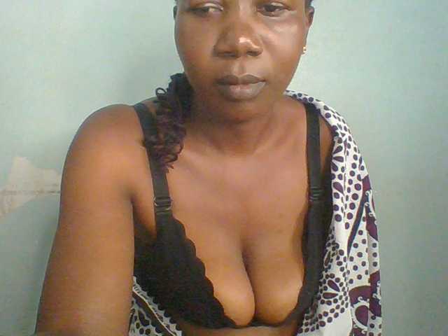 Creme-dall live cam on BongaCams