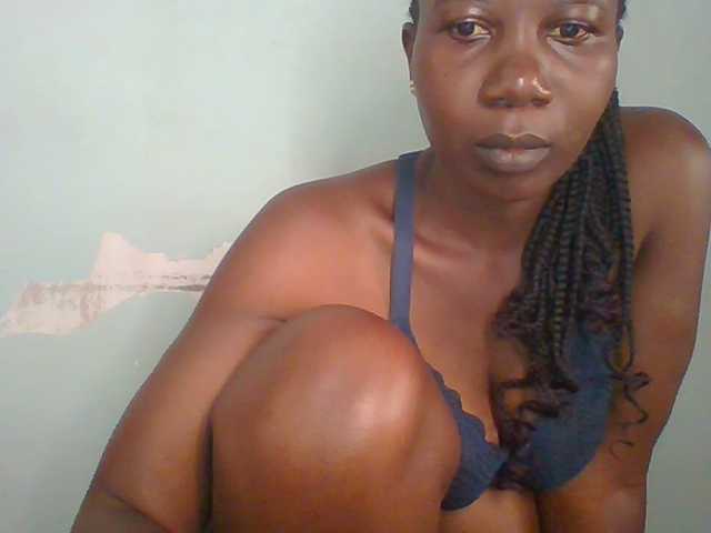 Creme-dall live cam on BongaCams
