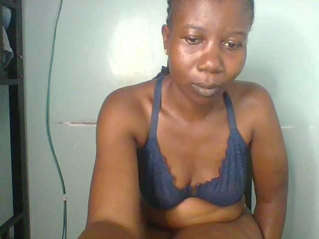 Creme-dall live cam on BongaCams