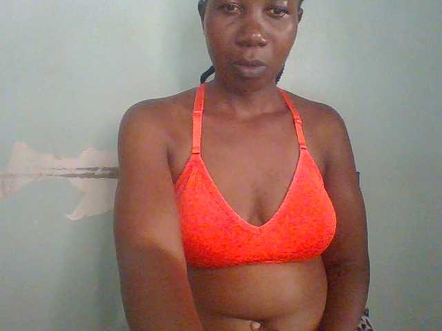 Creme-dall live cam on BongaCams