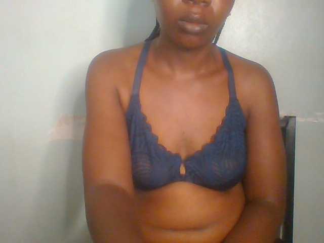 Creme-dall live cam on BongaCams