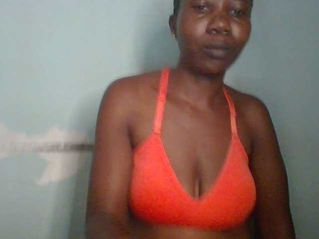 Creme-dall live cam on BongaCams
