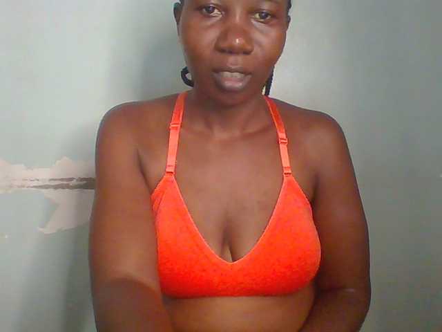Creme-dall live cam on BongaCams
