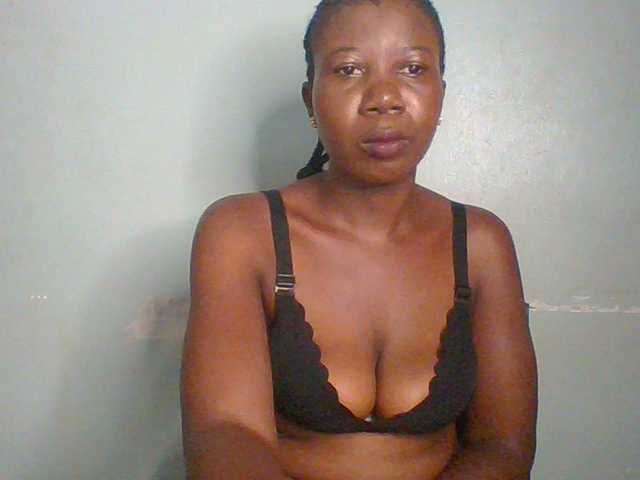 Creme-dall live cam on BongaCams