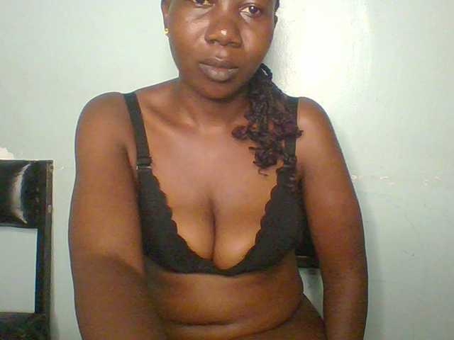 Creme-dall Live Cam on BongaCams
