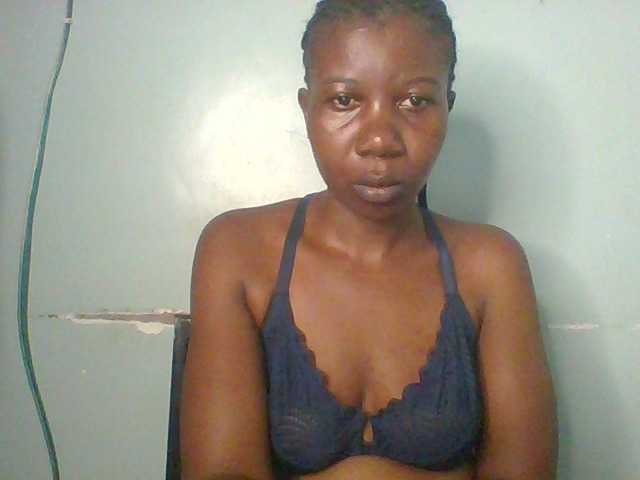 Creme-dall live cam on BongaCams
