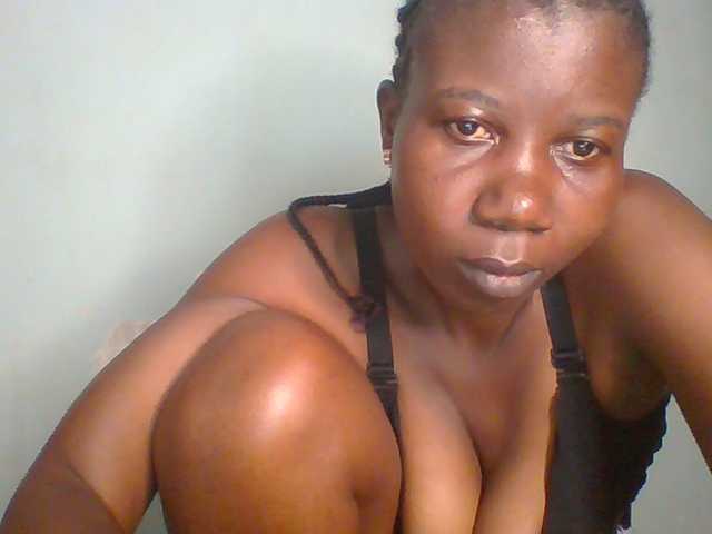 Creme-dall live cam on BongaCams