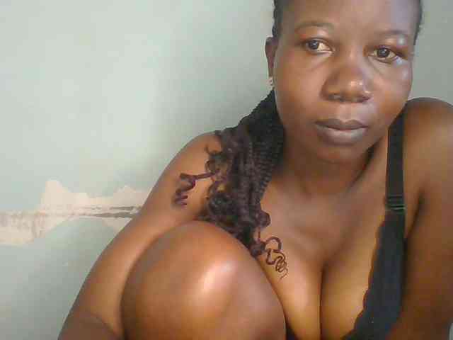 Creme-dall Live Webcam on BongaCams