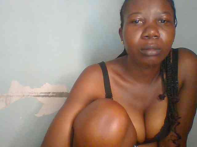 Creme-dall Live Webcam on BongaCams