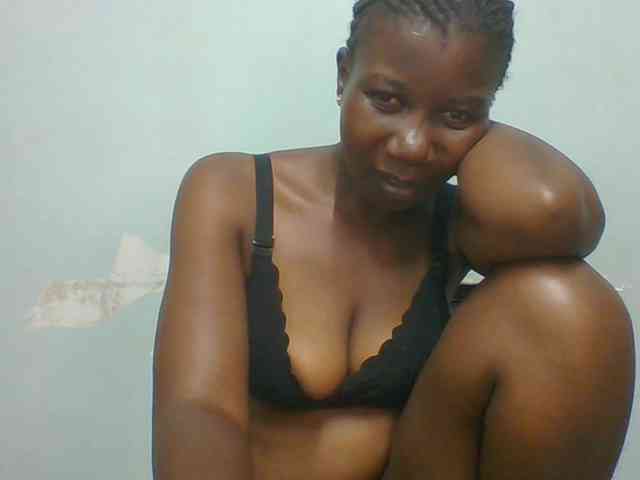 Creme-dall Live Webcam on BongaCams