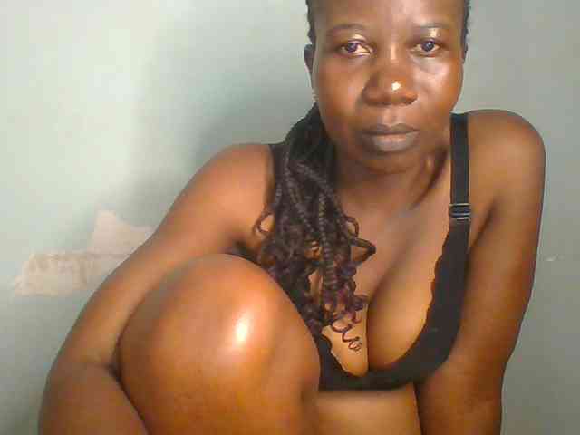 Creme-dall Live Webcam on BongaCams