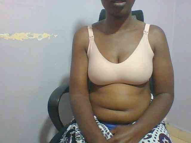 Creme-dall Live Webcam on BongaCams