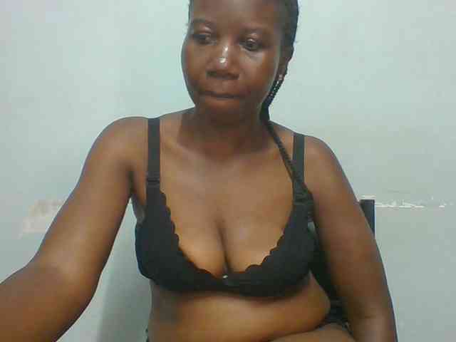 Creme-dall Live Webcam on BongaCams