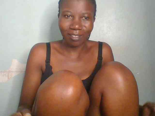 Creme-dall Live Webcam on BongaCams