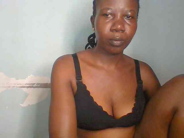 Creme-dall Live Webcam on BongaCams