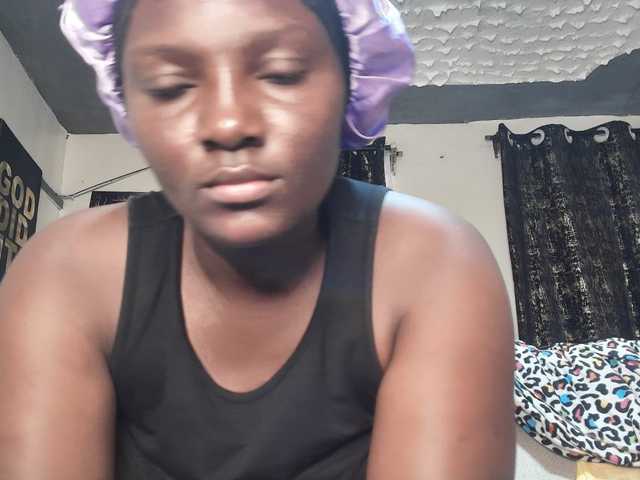 Sexyshanty live cam on BongaCams