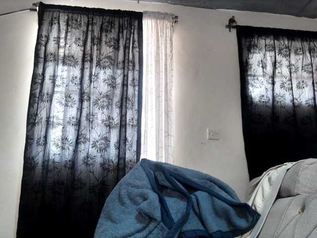 Sexyshanty live cam on BongaCams