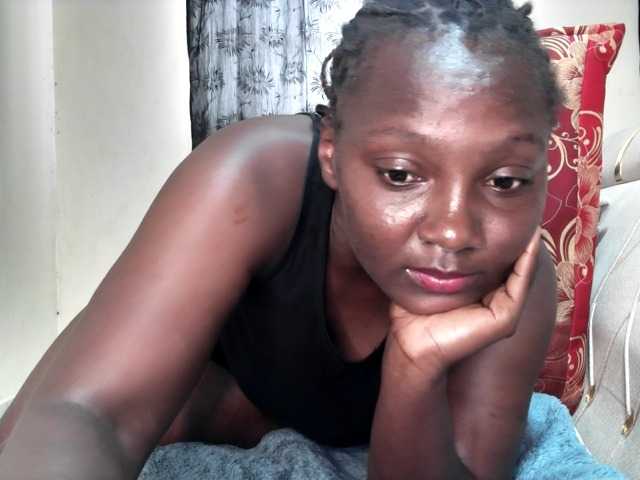 Sexyshanty live cam on BongaCams