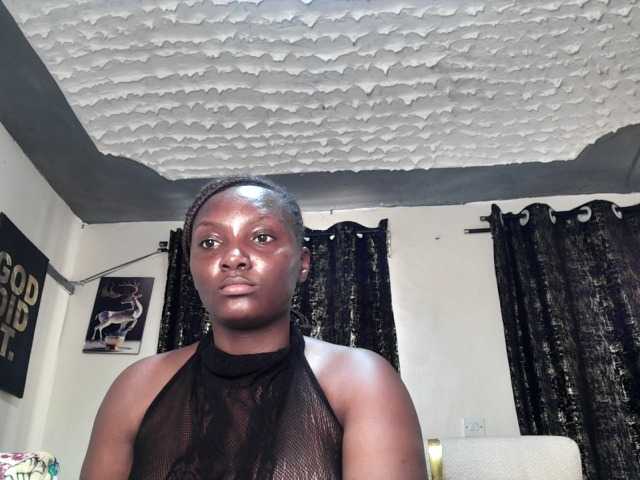 Sexyshanty live cam on BongaCams