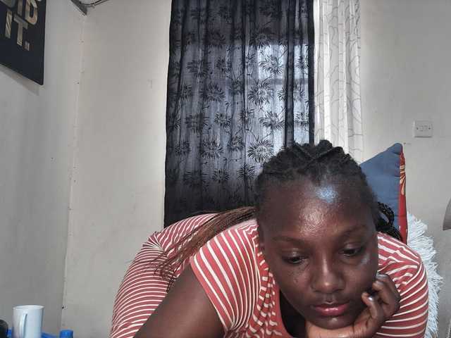 Sexyshanty live cam on BongaCams