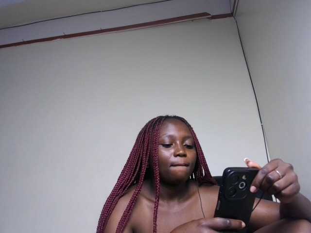 Sexyshanty live cam on BongaCams