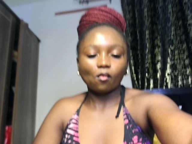 Sexyshanty live cam on BongaCams